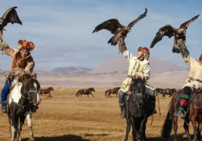 Top Tours for Eagle Hunting and Horse Trekking in Mongolia – Practical Guide for Travelers